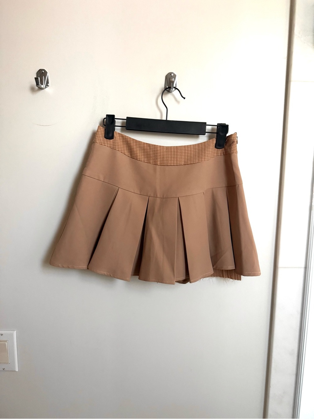 Pleated Mini Skort | Size M | Good Condition